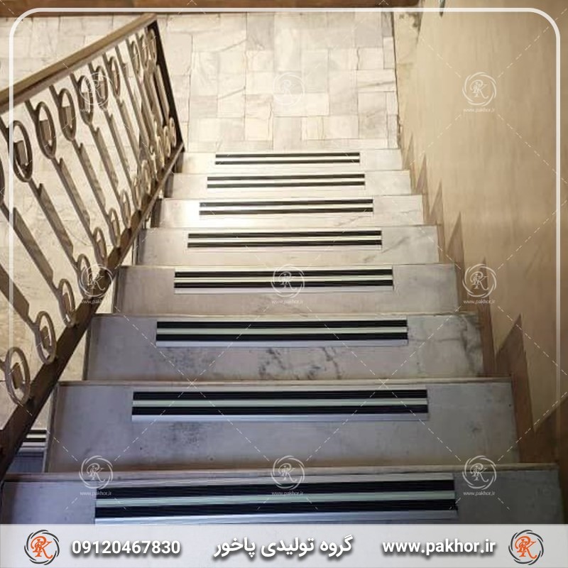 ترمز پله های شب تاب: ایمنی در تاریکی